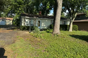 6006 Pershing Ave, Downers Grove, IL 60516 - Photo 1