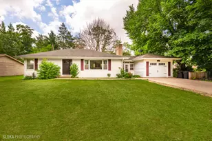 531 Rockland Rd, Crystal Lake, IL 60014 - Photo 1