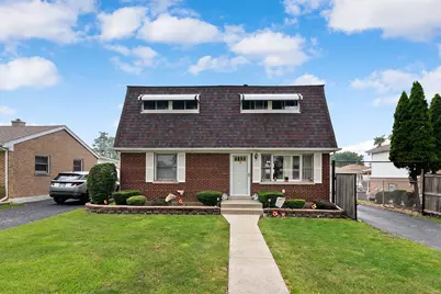 10608 Moody Avenue, Chicago Ridge, IL 60415 - Photo 1