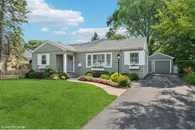 1539 Greenleaf Avenue, Lake Forest, IL 60045 - Photo 1