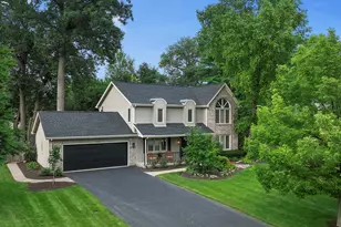 1753 Red Oak Ln, Rockford, IL 61107 - Photo 1