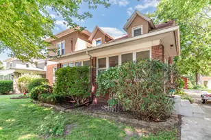 141 E Lincoln St, Seneca, IL 61360 - Photo 1