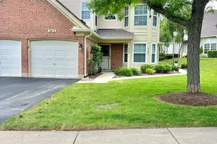 580 Portsmith Ct, Crystal Lake, IL 60014 - Photo 1