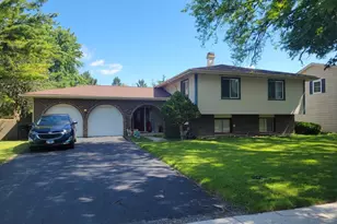 1934 72nd St, Darien, IL 60561 - Photo 1