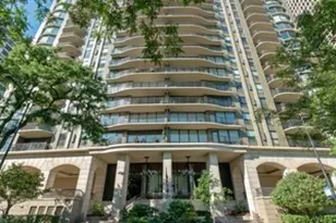 1040 N Lake Shore Dr, Chicago, IL 60611 - Photo 1