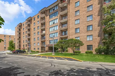 1777 W Crystal Lane #711, Mount Prospect, IL 60056 - Photo 1