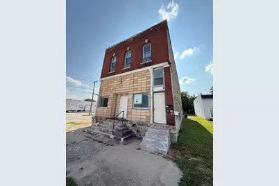 195 S Schuyler Avenue, Bradley, IL 60915 - Photo 1