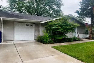 225 Webster Ln, Schaumburg, IL 60193 - Photo 1