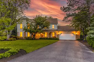 105 Surrey Ln, Lincolnshire, IL 60045 - Photo 1