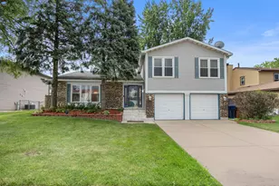 155 Hesterman Dr, Glendale Heights, IL 60139 - Photo 1