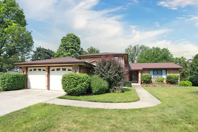 740 Ruskin Drive, Elk Grove Village, IL 60007 - Photo 1