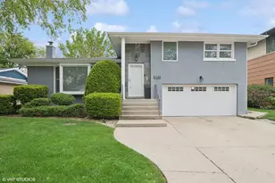 4253 Grove St, Skokie, IL 60076 - Photo 1