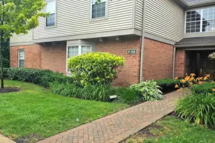 133 Idlewild Ct, Schaumburg, IL 60195 - Photo 1