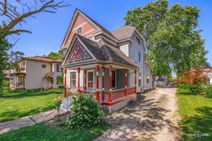 215 S Lincoln Ave, Aurora, IL 60505 - Photo 1