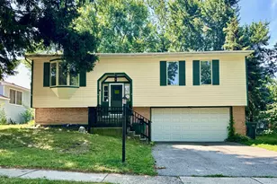 899 Carl Ave, Elgin, IL 60120 - Photo 1