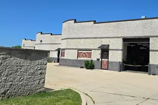 107 Sangra Ct, Streamwood, IL 60107 - Photo 1