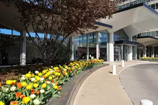 3550 N Lake Shore Dr, Chicago, IL 60657 - Photo 1