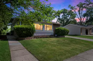 246 Gentry St, Park Forest, IL 60466 - Photo 1