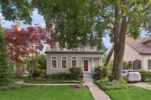 611 Lake Ave, Wilmette, IL 60091 - Photo 1