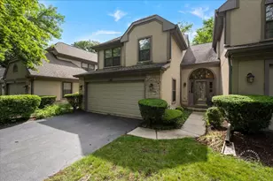 1242 Hobson Oaks Dr, Naperville, IL 60540 - Photo 1