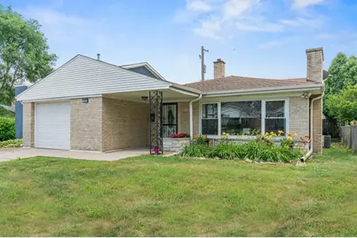7025 W Berwyn Avenue, Chicago, IL 60656 - Photo 1