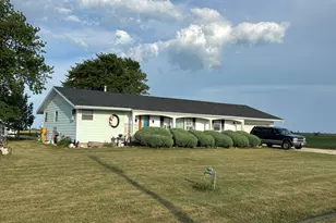 1736 N 600 East Rd, Gilman, IL 60938 - Photo 1