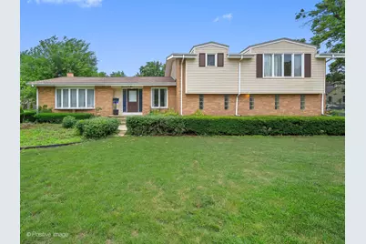 1106 E North Path, Wheaton, IL 60187 - Photo 1