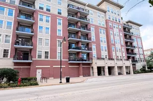 656 Pearson St, Des Plaines, IL 60016 - Photo 1