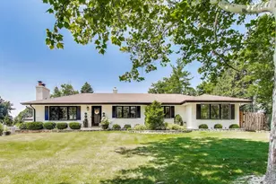 390 S Kenilworth Ave, Glen Ellyn, IL 60137 - Photo 1