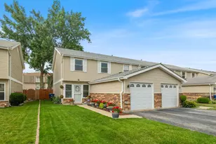 2626 E Martha Pl, Burnham, IL 60633 - Photo 1