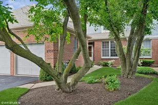 2105 Norwich Ct, Glenview, IL 60026 - Photo 1