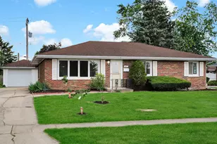 513 Chaney Ave, Crest Hill, IL 60403 - Photo 1