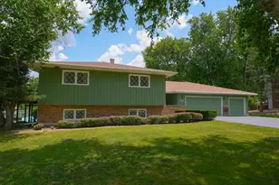 10S125 Springbrook Dr, Naperville, IL 60565 - Photo 1