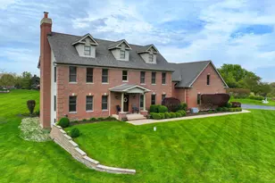 575 Hidden Creek Dr, Antioch, IL 60002 - Photo 1