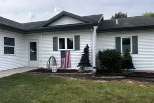 1959 W Navajo Dr, Freeport, IL 61032 - Photo 1