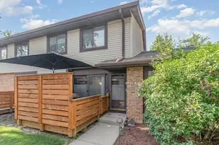 8306 Portsmouth Dr, Darien, IL 60561 - Photo 1