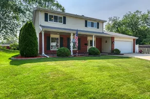 1367 S Elizabeth St, Lombard, IL 60148 - Photo 1