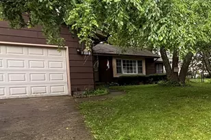 5305 Abbey Dr, McHenry, IL 60050 - Photo 1
