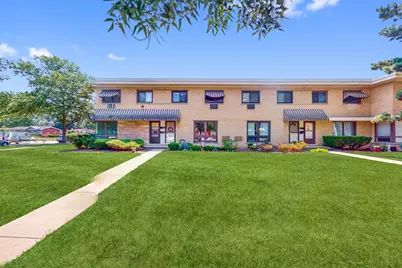 982 N Wheeling Road, Mount Prospect, IL 60056 - Photo 1