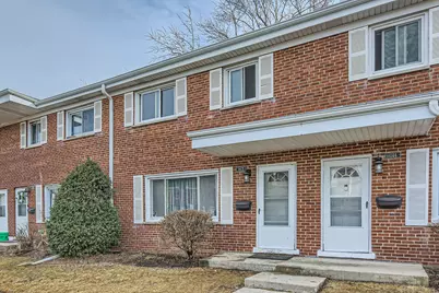 1142 N Boxwood Drive #B, Mount Prospect, IL 60056 - Photo 1