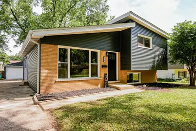 570 Dawes Avenue, Glen Ellyn, IL 60137 - Photo 1