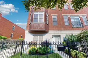 4606 S Woodlawn Ave, Chicago, IL 60653 - Photo 1
