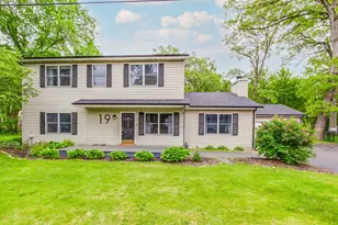 19 Eastwood Ave, Port Barrington, IL 60010 - Photo 1