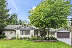 216 Hickory Ct, Northbrook, IL 60062 - Photo 1