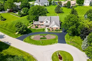 1520 Daybreak Dr, Libertyville, IL 60048 - Photo 1