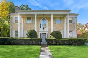 424 Sheridan Rd, Kenilworth, IL 60043 - Photo 1