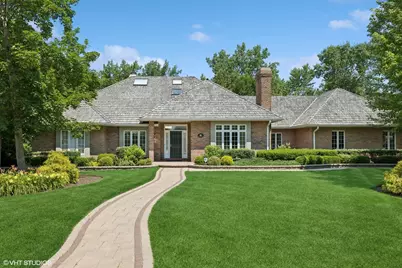 114 Camelot Lane, Libertyville, IL 60048 - Photo 1