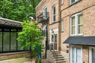 1407 N Wells St, Chicago, IL 60610 - Photo 1