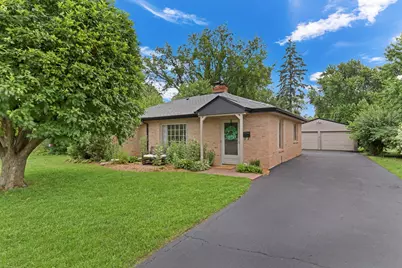 137 School Street, Grayslake, IL 60030 - Photo 1