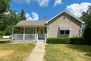 919 S Vermillion St, Streator, IL 61364 - Photo 1